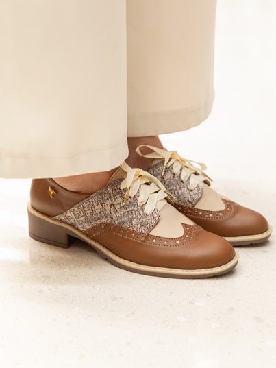 Derby Wingtip Punta Redonda Camel