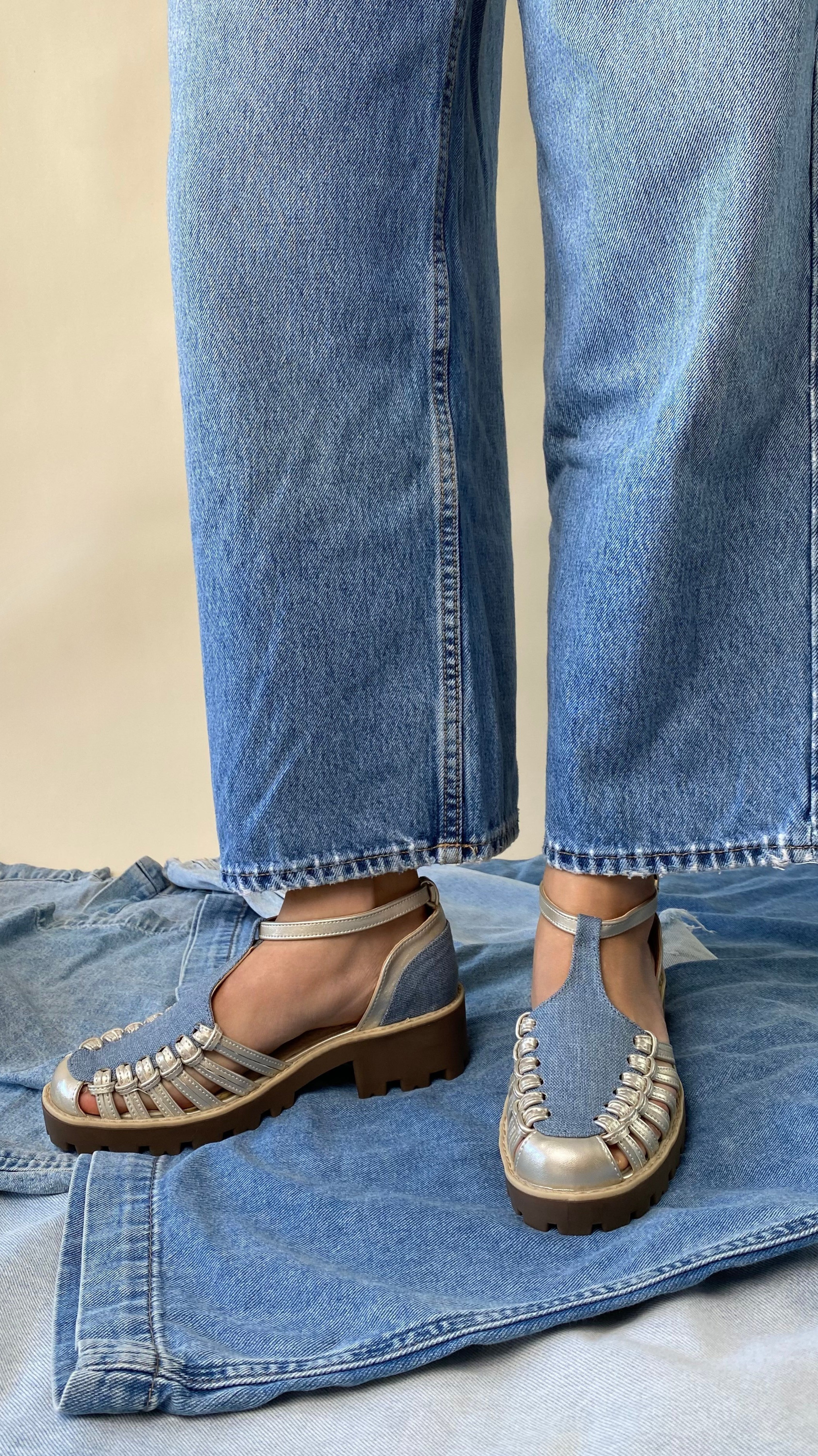 Sandalia Estilo Fisherman Denim
