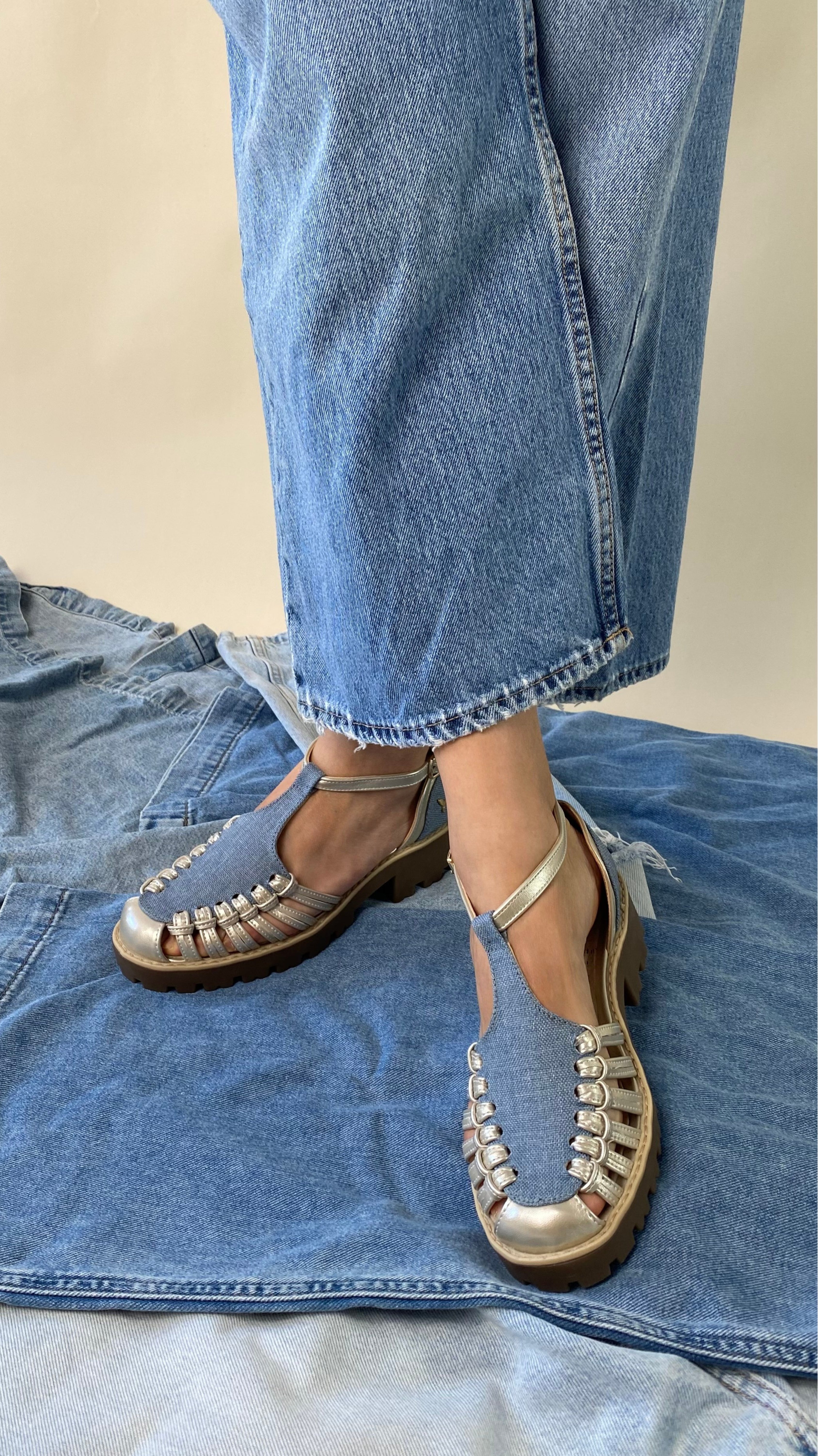 Sandalia Estilo Fisherman Denim