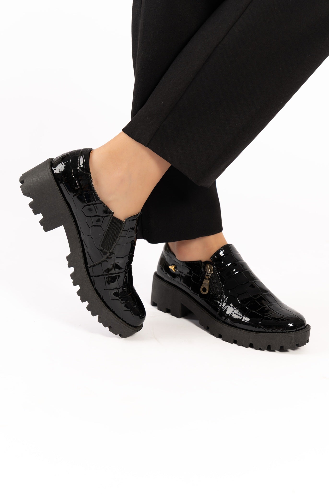 Mocasines para mujer hechos en Costa Rica. Diseño cómodo, elegante y versátil para uso diario con envío nacional e internacional.