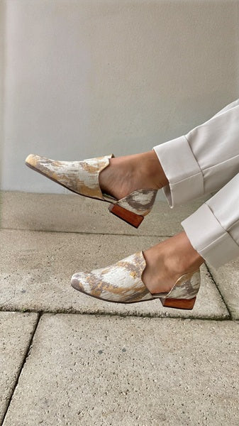 Mocasines para mujer hechos en Costa Rica. Diseño cómodo, elegante y versátil para uso diario con envío nacional e internacional.