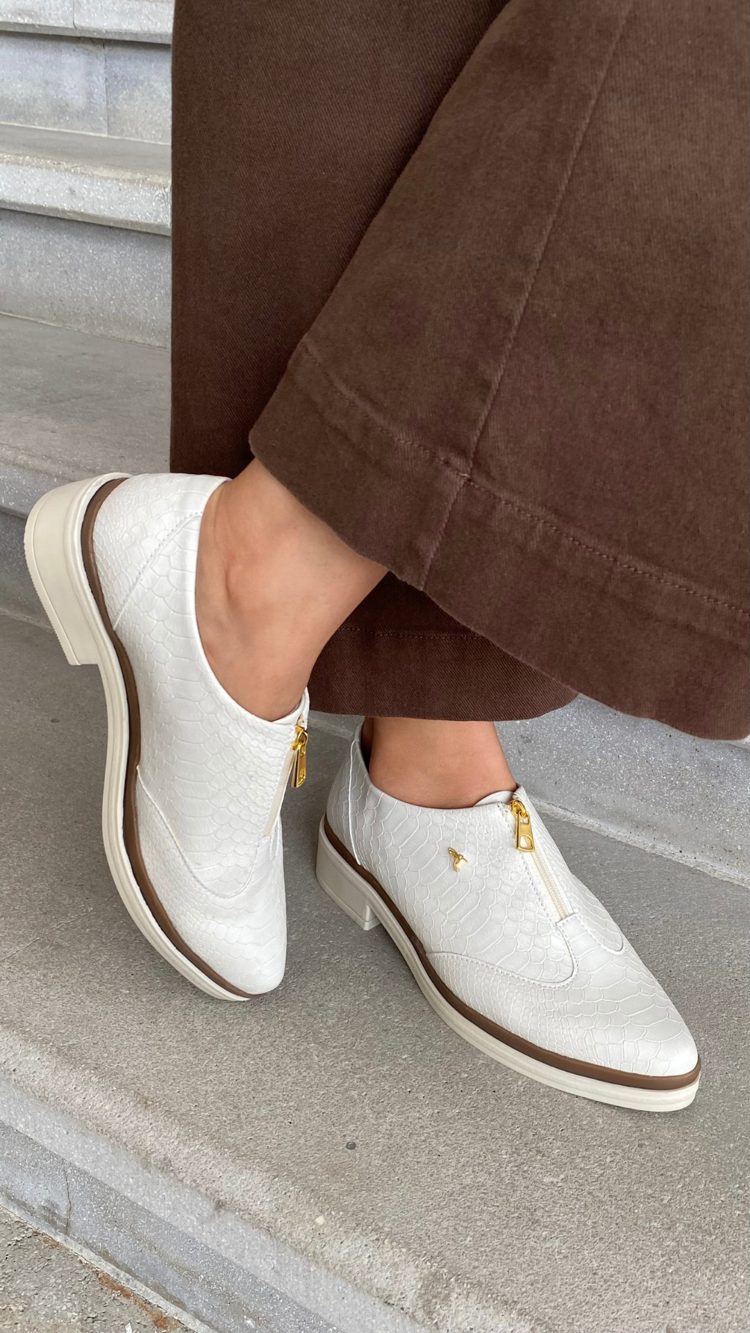 Oxford with ZipperPiton Cream