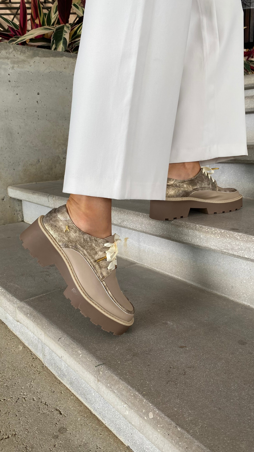 Oyster Square-Toe Derby