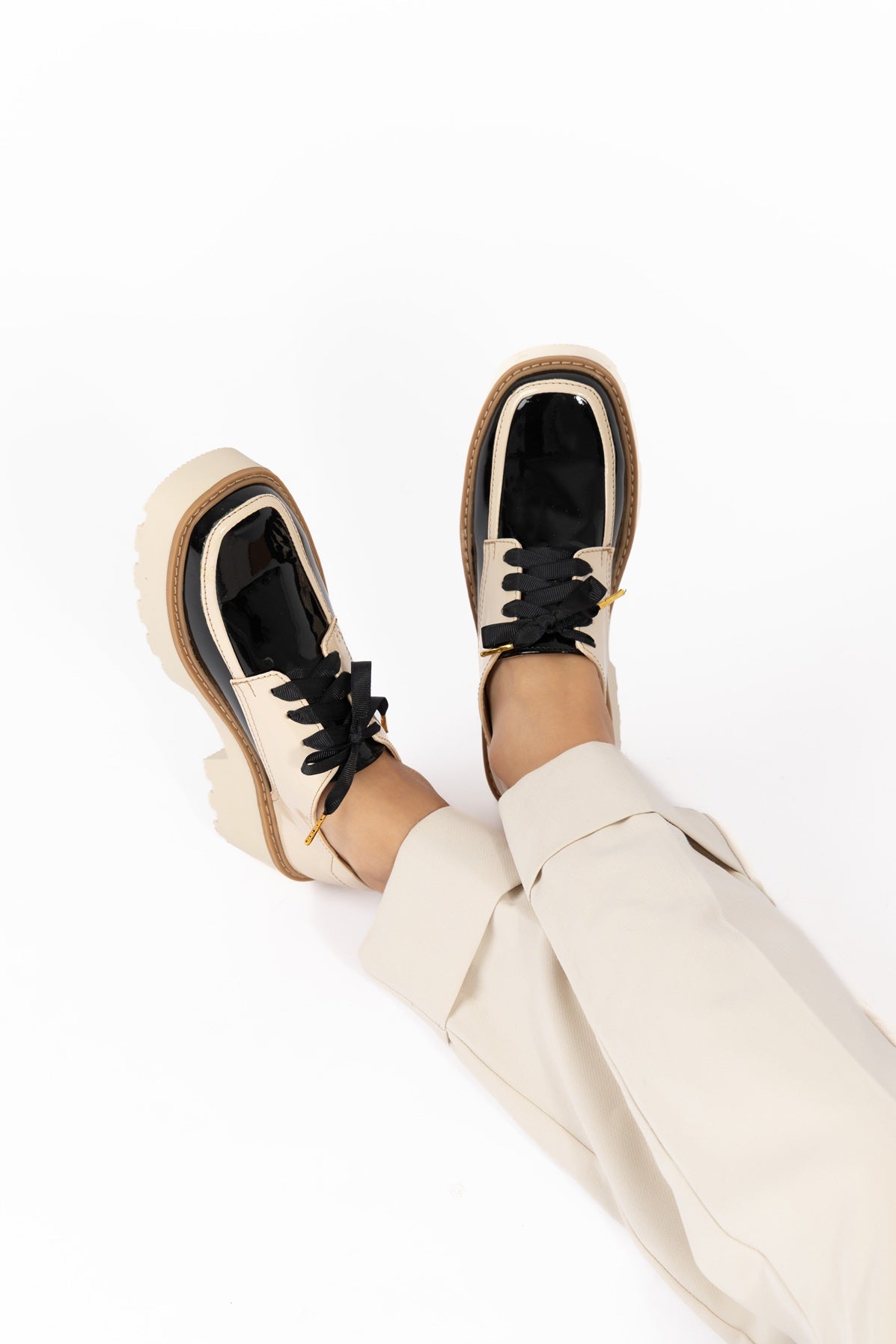 Derby Classic Square Toe Black