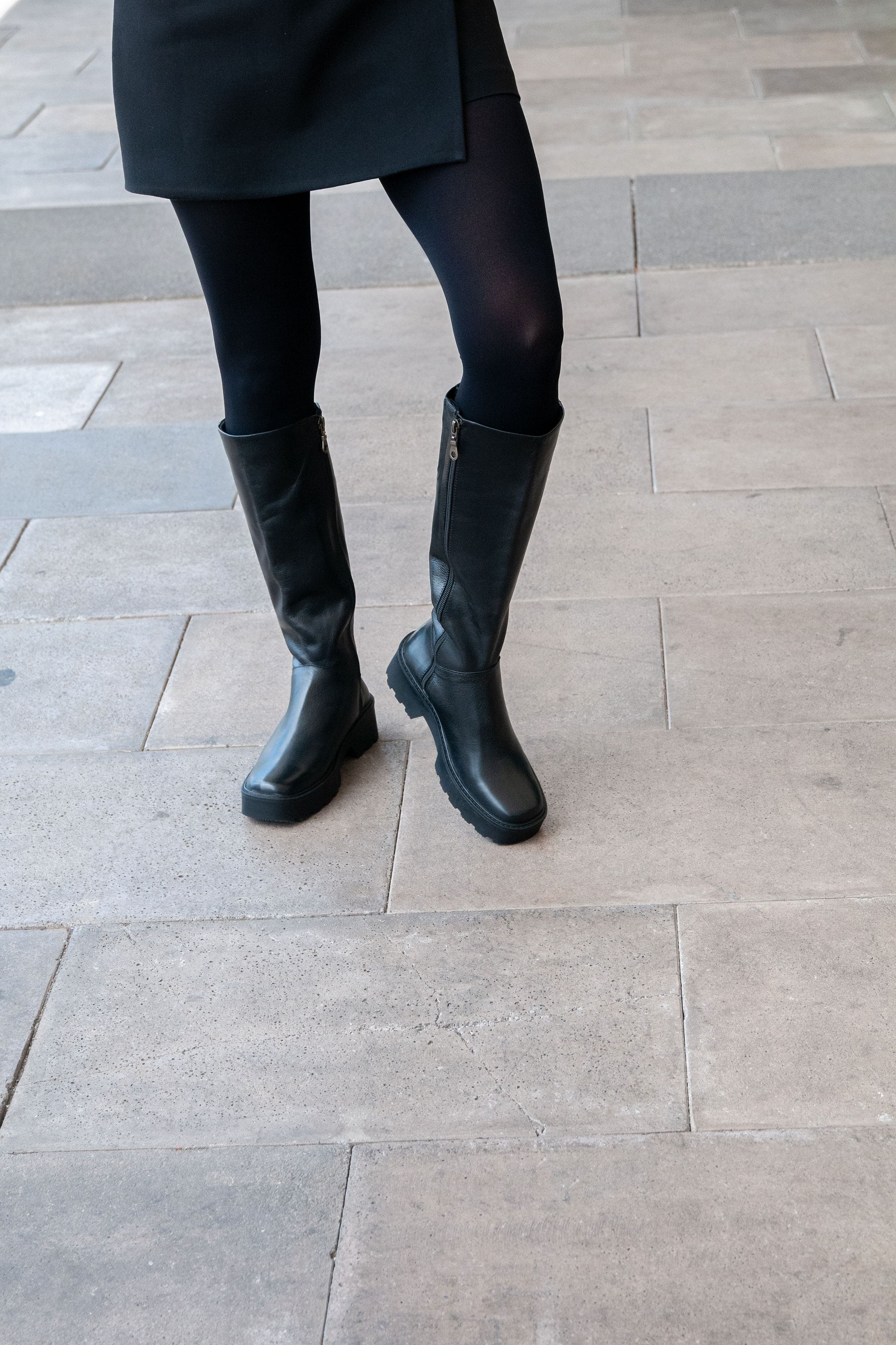 High-Shaft Square-Toe Boot Black-Plain