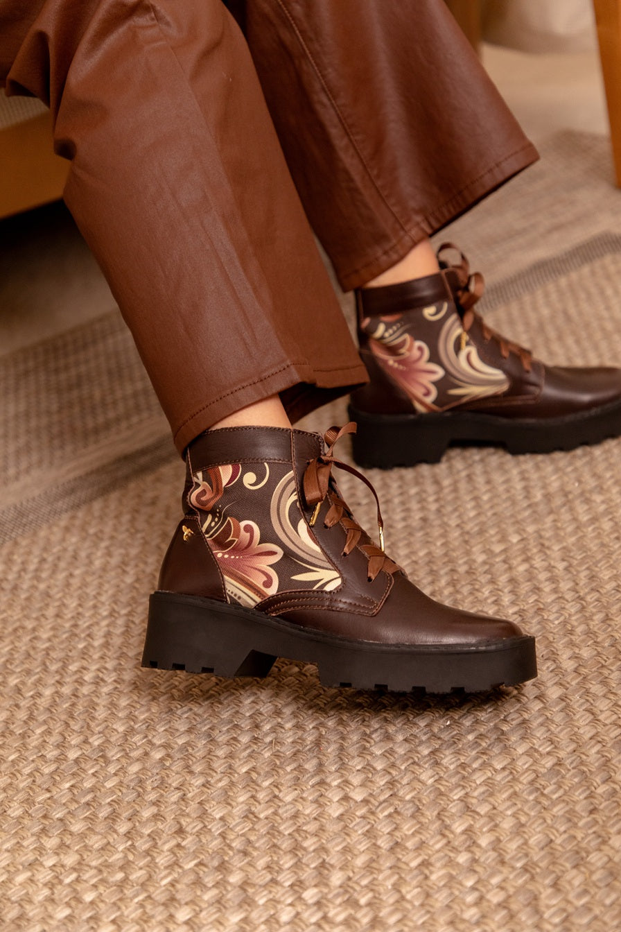 Botin de Cordón Punta Cuadrada Cafe