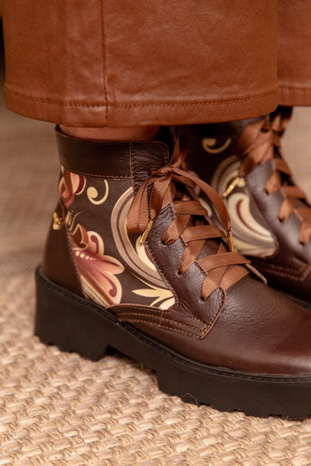 Botin de Cordón Punta Cuadrada Cafe