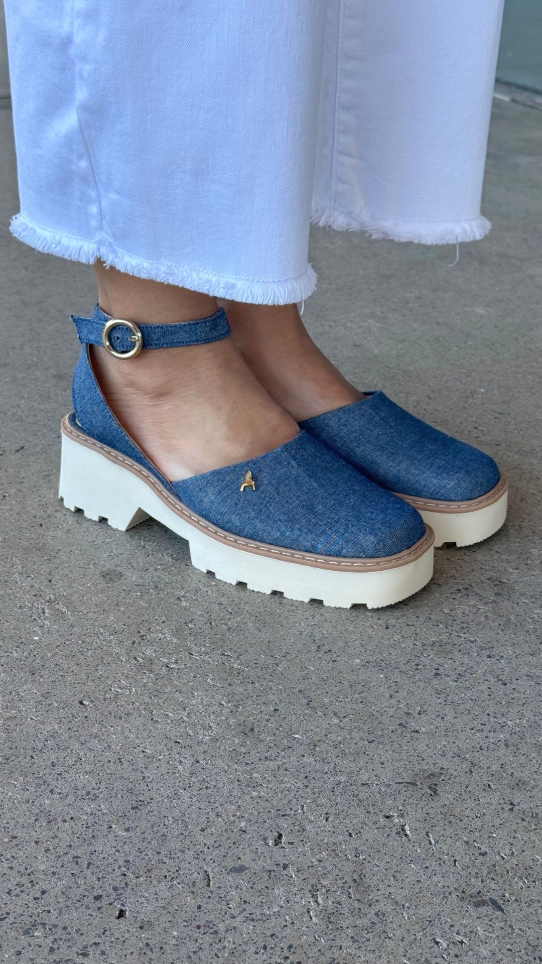 Sandalia Punta Cuadrada Denim