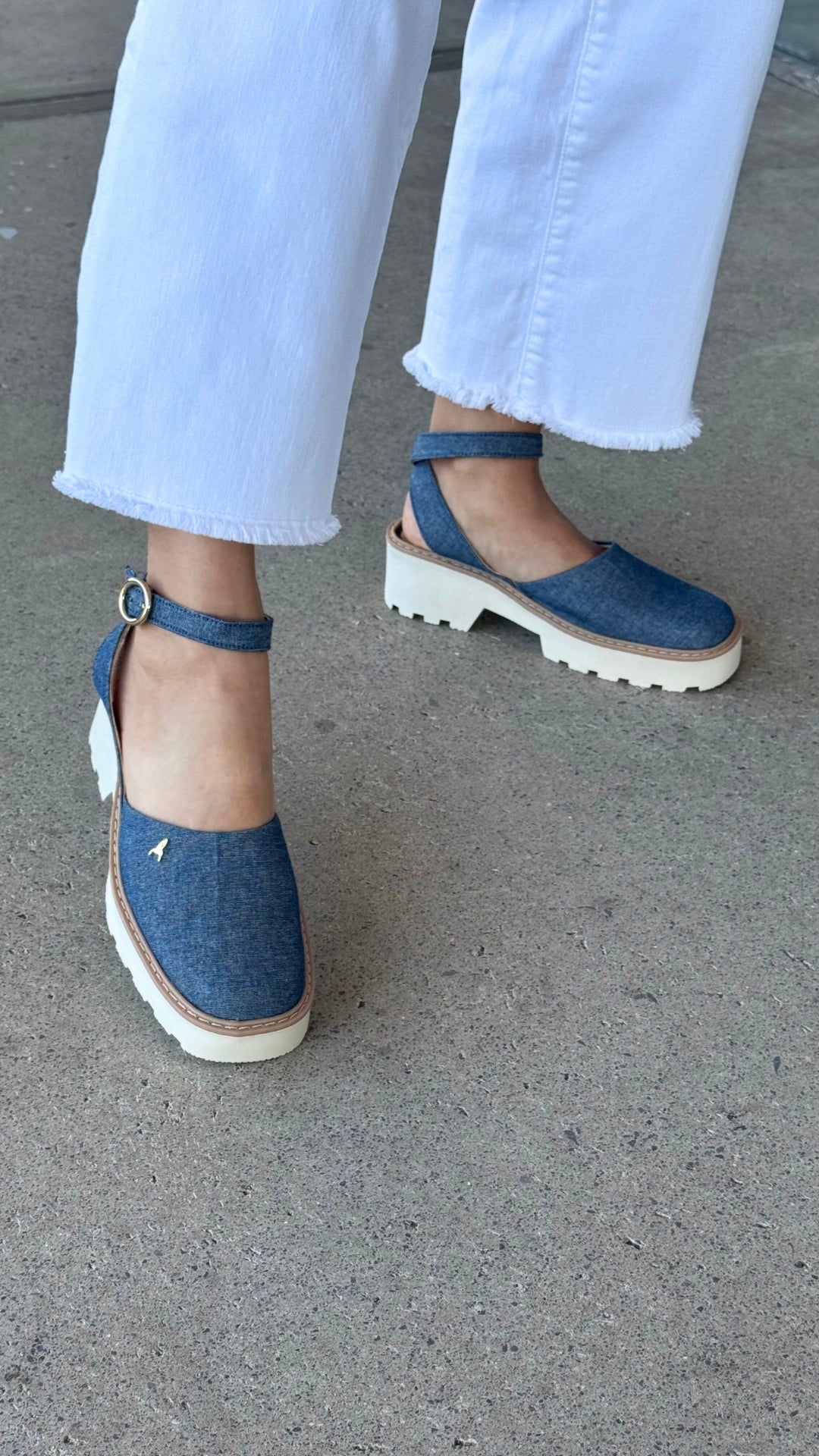 Sandalia Punta Cuadrada Denim