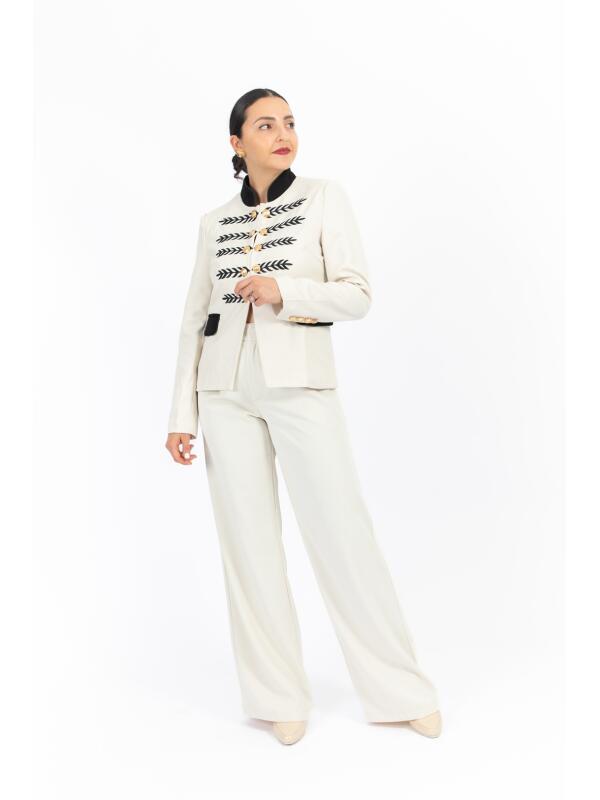 Blazer Crema Bordado Beige