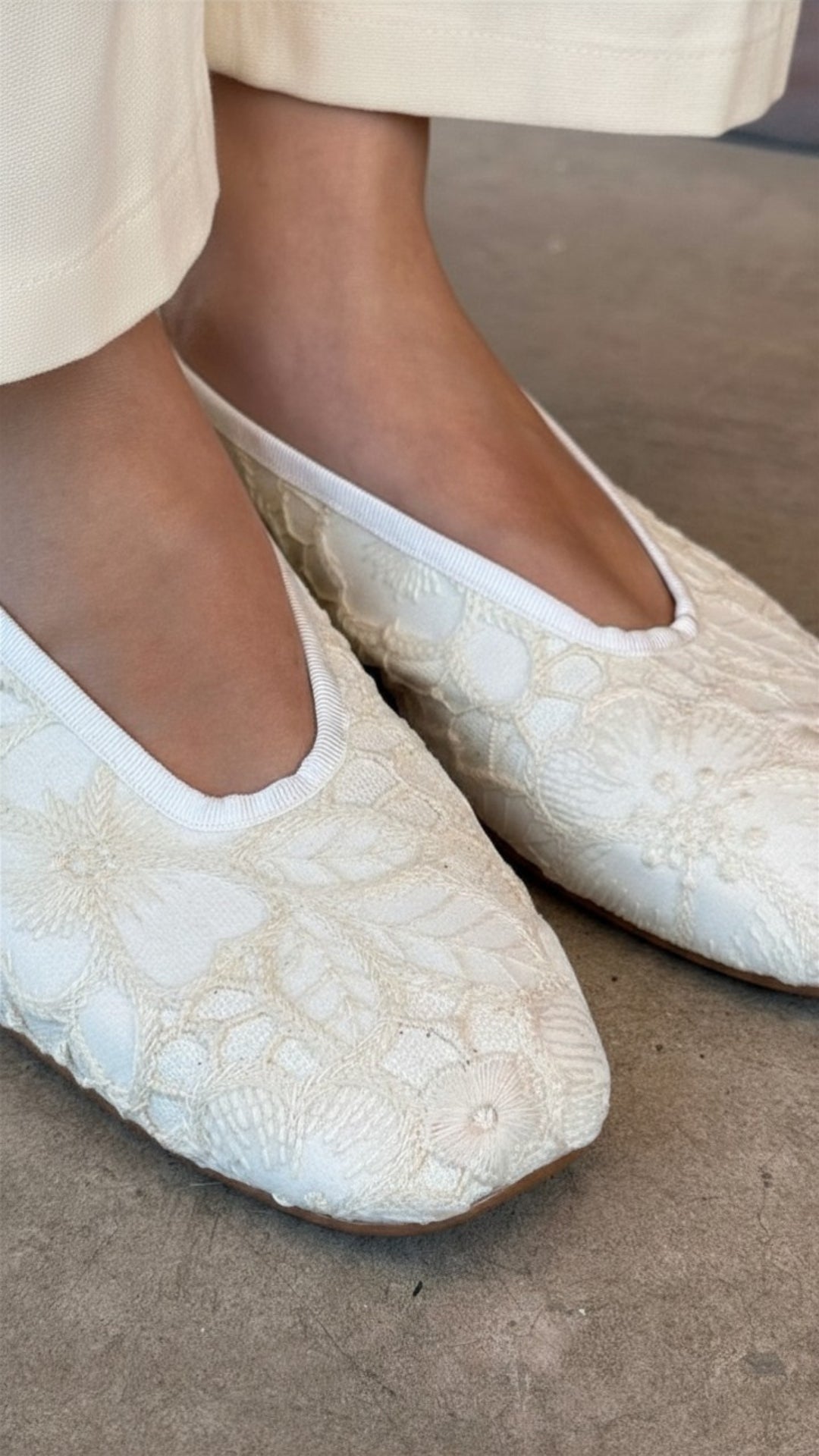 Flat Atemporal Beige