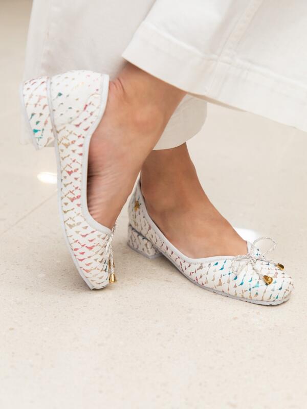 Flat con Lazo Blanco