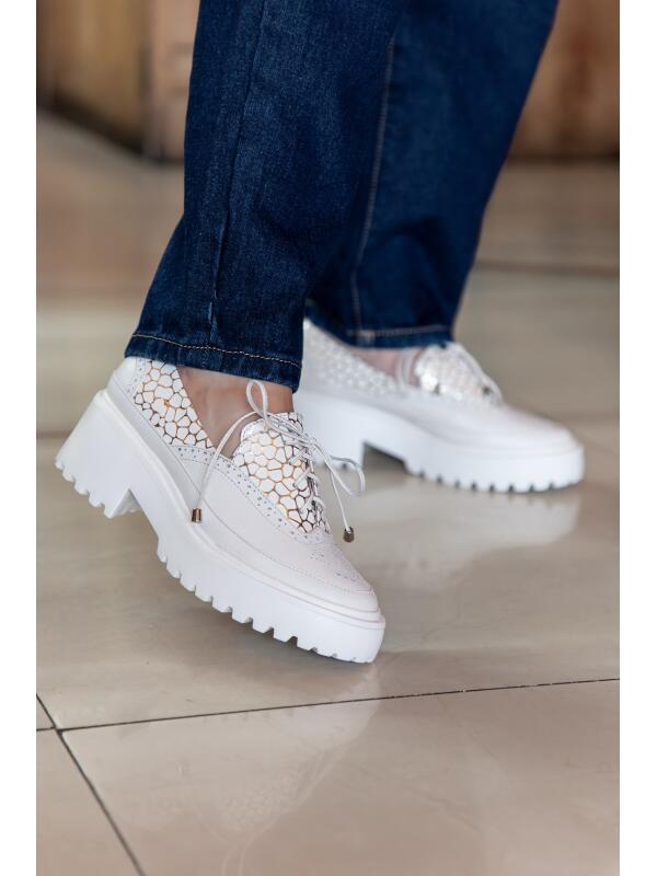 Mocasín Contemporaneo con Plataforma Blanco Ostra