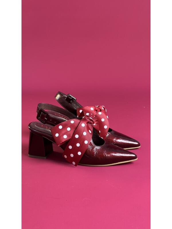 Slingback de Tacon con Lazo Statement Burgundy