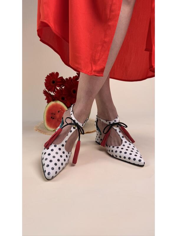 Tacon Con Borlas Decorativas Blanco