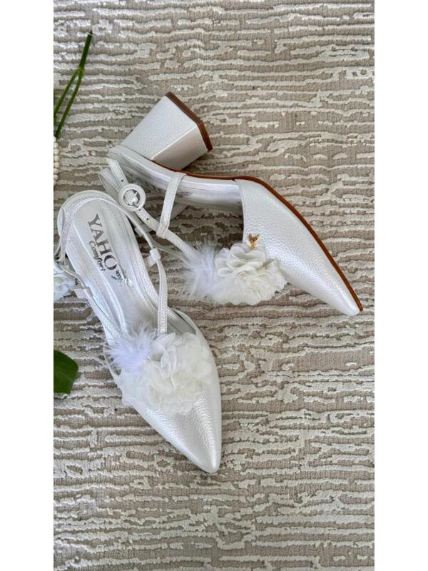 Tacon con Plumas Statement Blanco