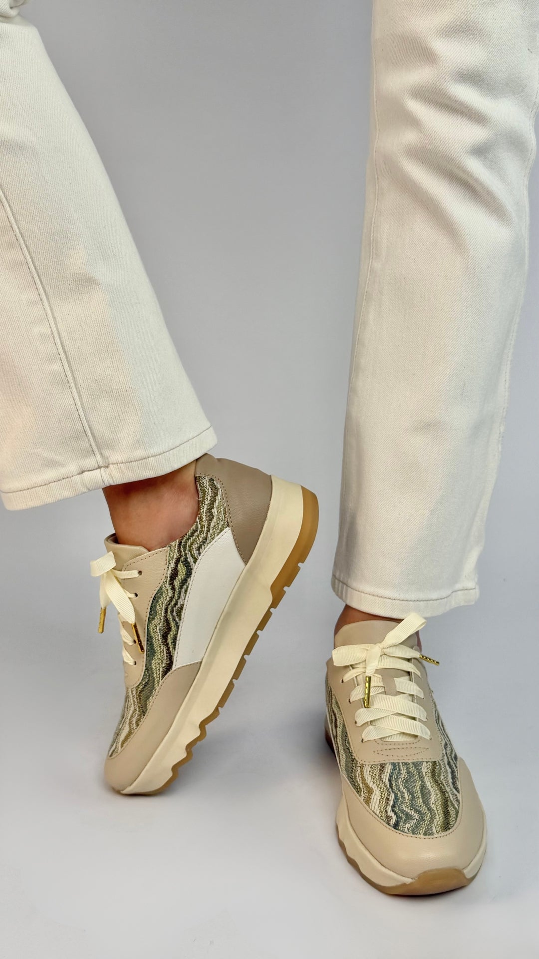 Tenis Urbanos Beige