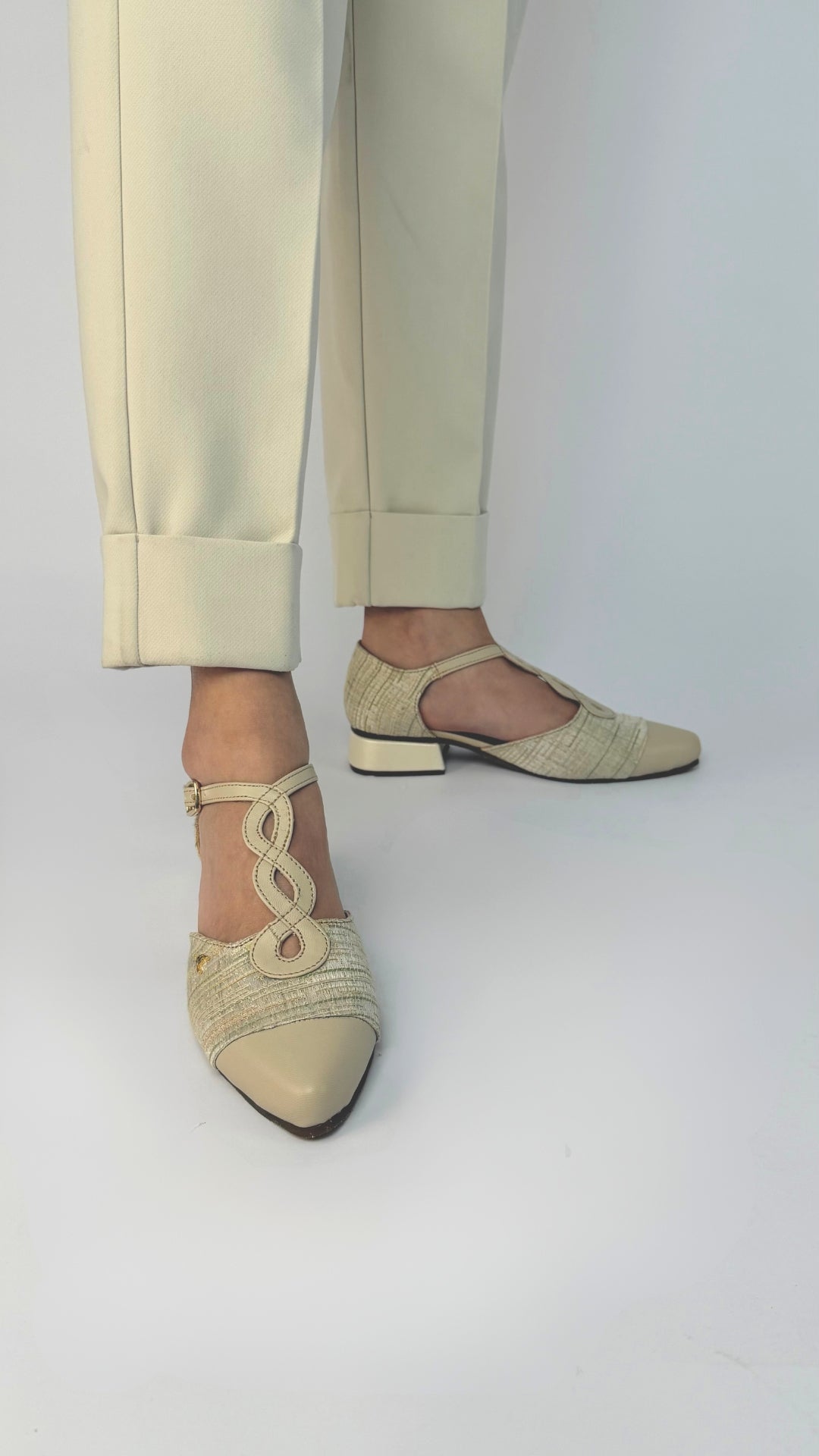 T-Strap Mary jane Beige