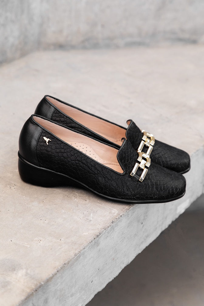 Mocasín Clásico con Accesorio de Lujo Negro-Liso