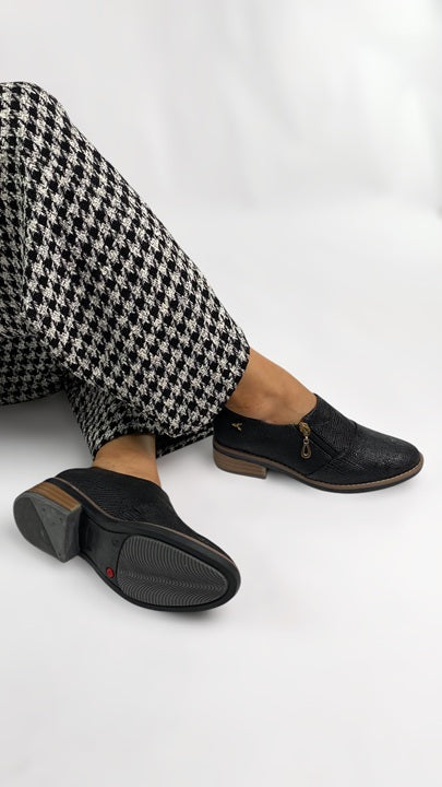 Mocasín Con Zipper Negro