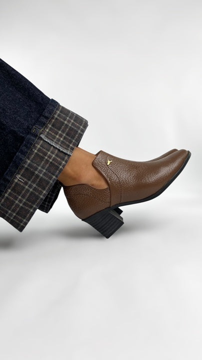 Botin Cut Out Mustang