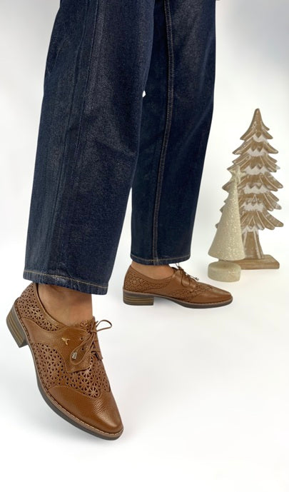 Honey Perforated Derby