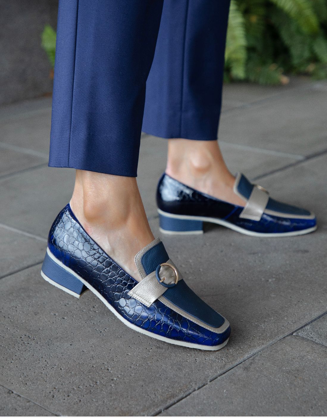 Mocasines de cuero para mujer hechos en Costa Rica. Diseño cómodo, elegante y versátil para uso diario con envío nacional e internacional.