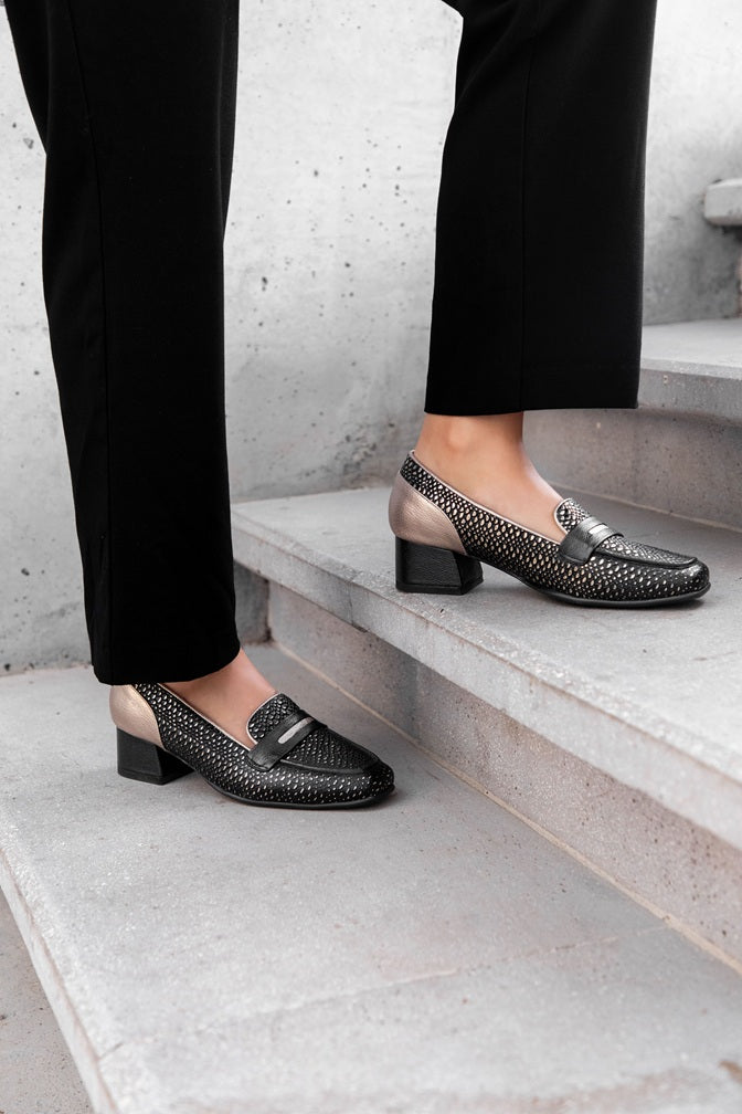 Mocasín Negro Liso Timeless