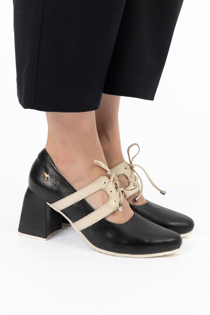 Tacón Negro Black And White