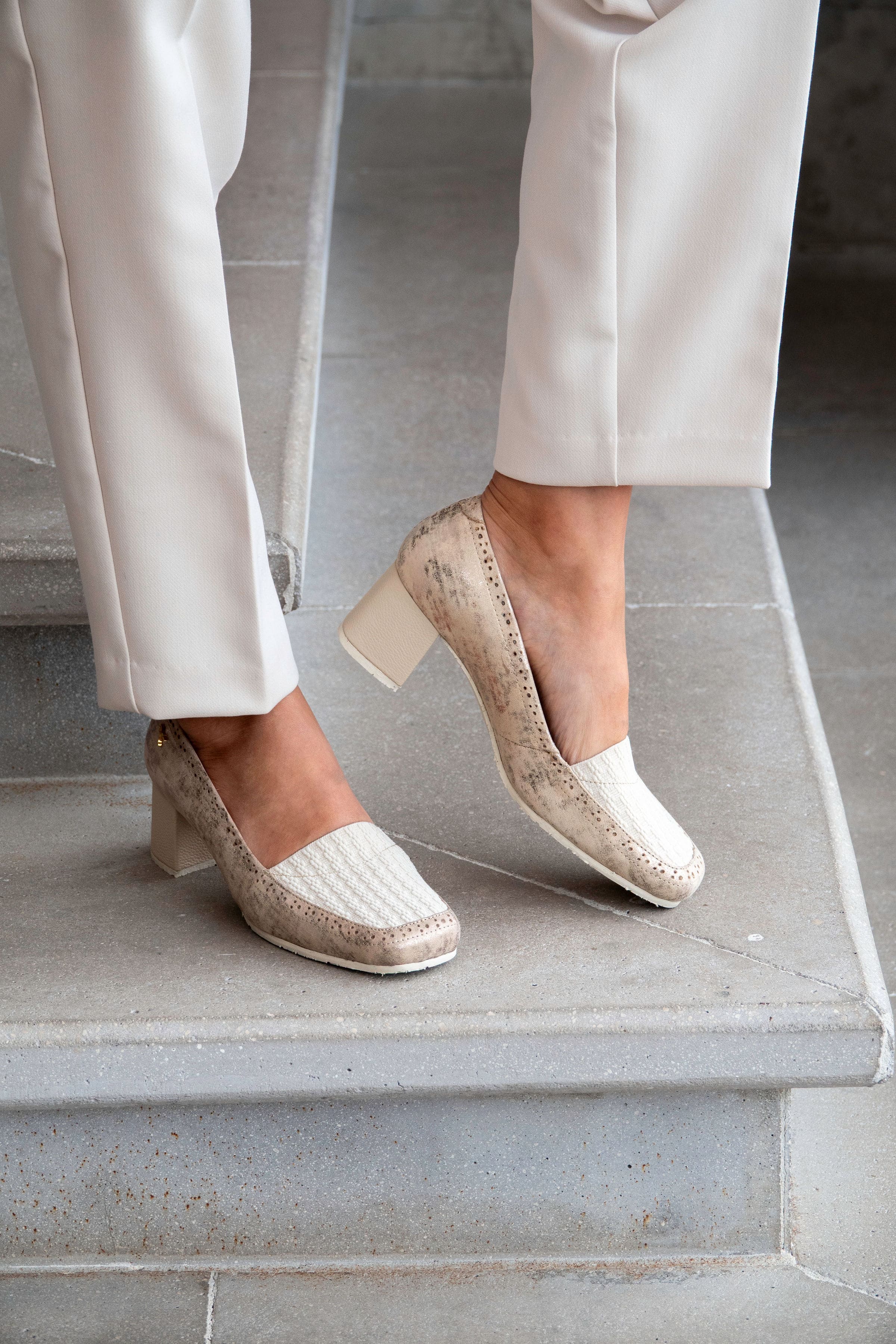 Mocasín Clasico con Elastico Beige