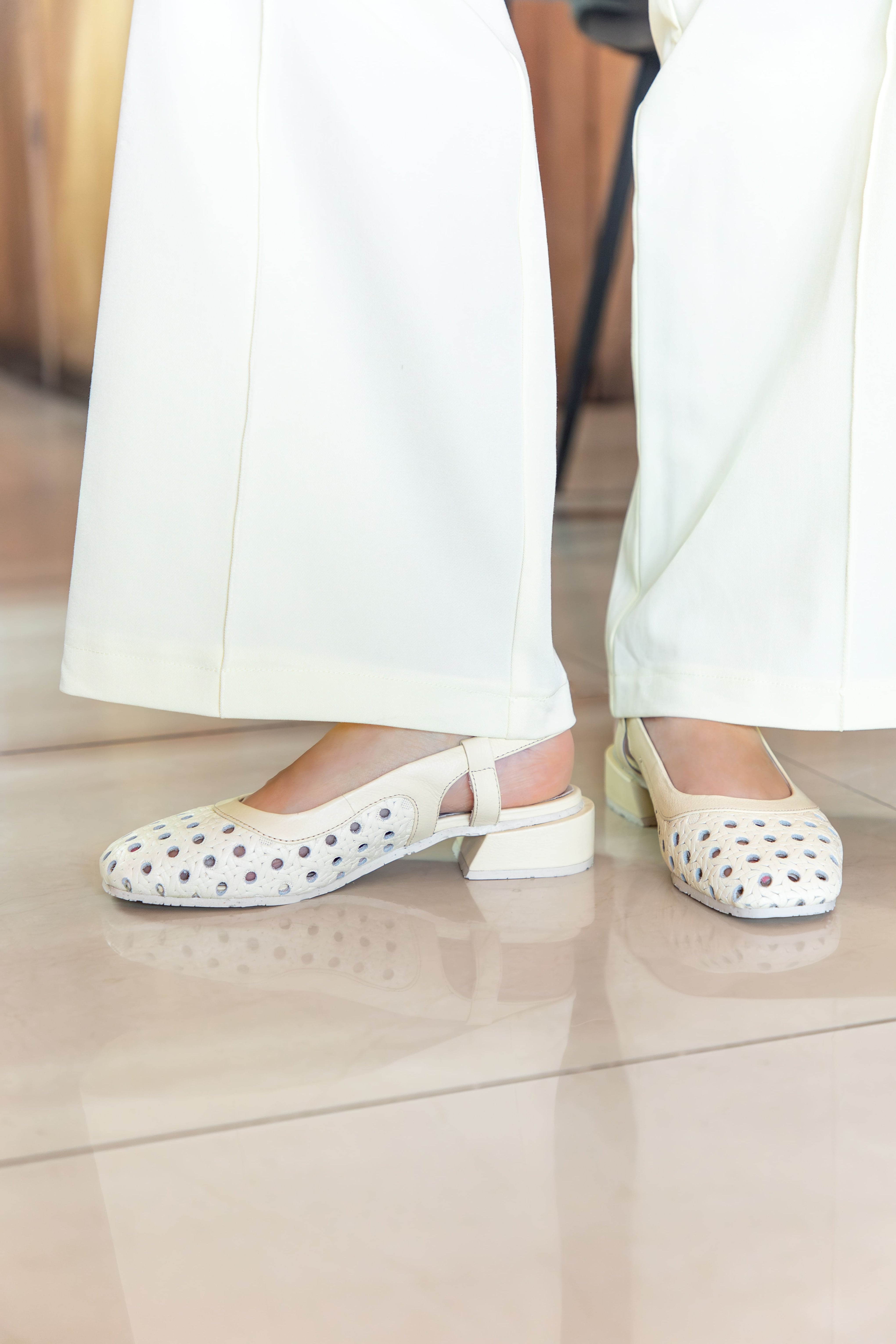 Slingback Perforado Timeless Mimosa