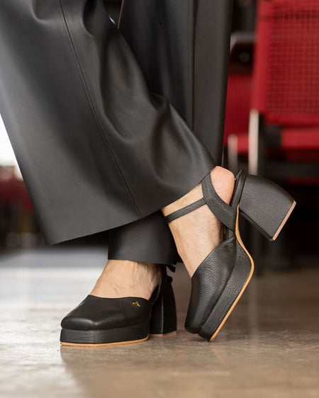 Black Smooth Platform Slingback Heel