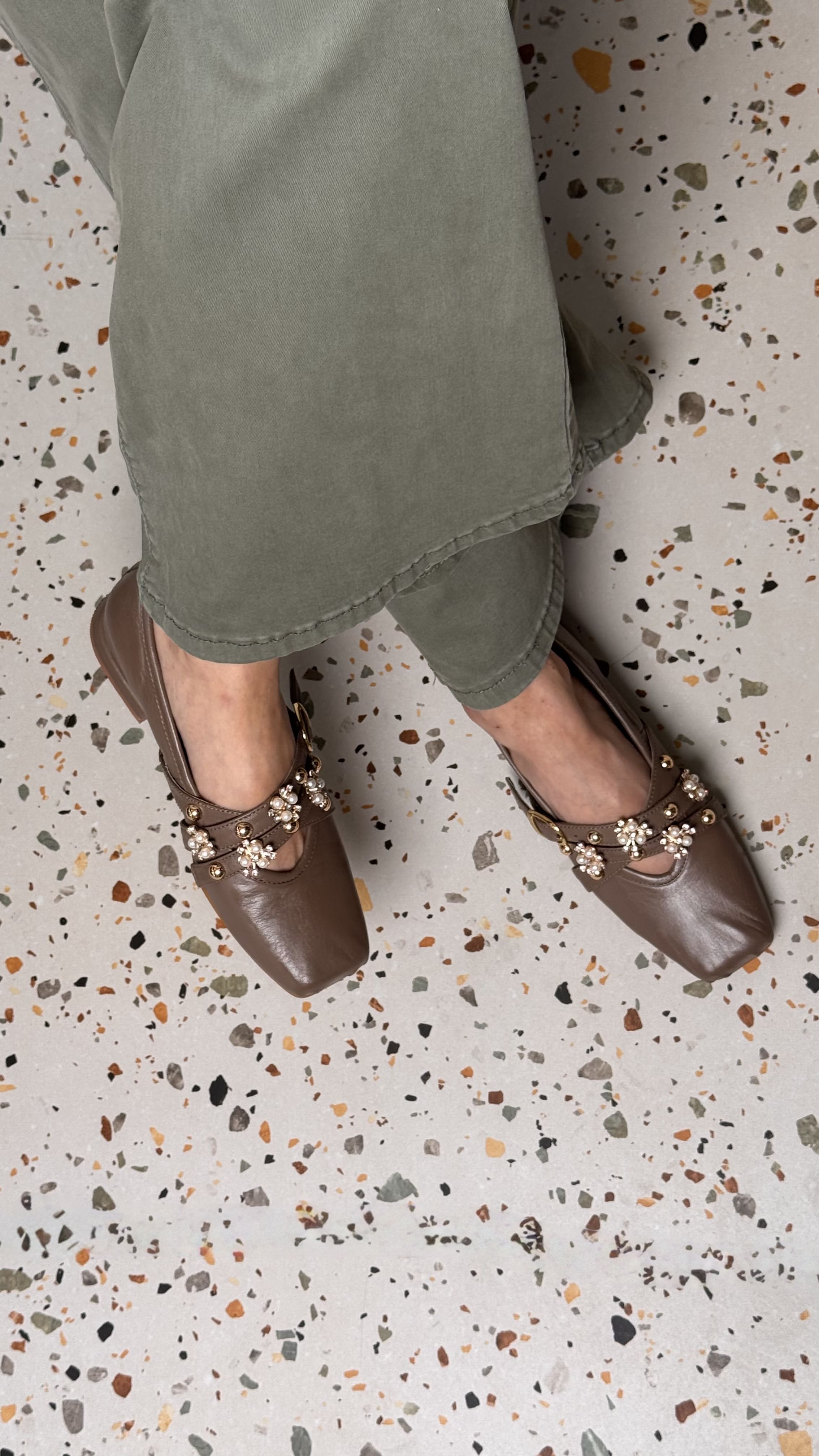 Flat Joya Taupe