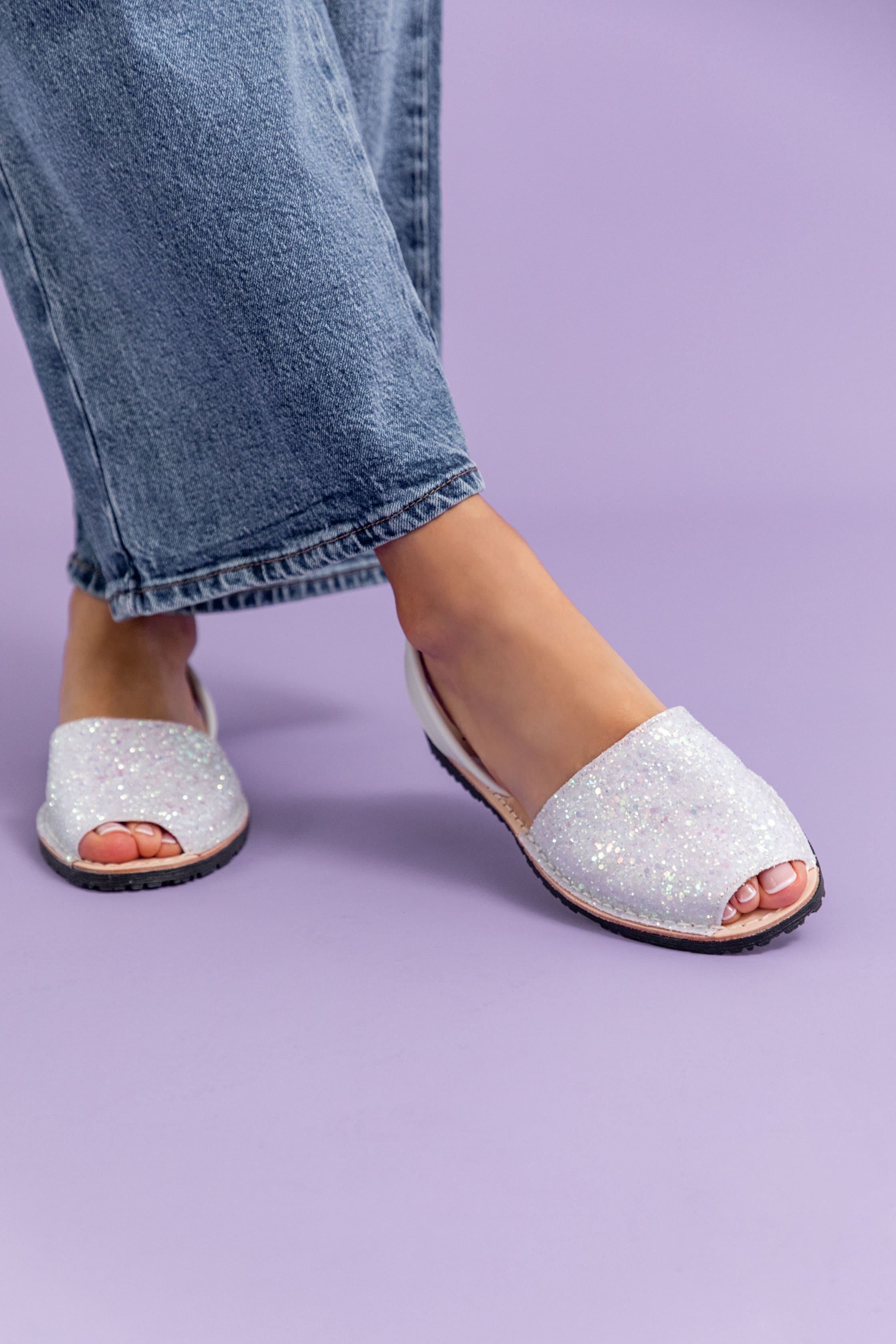 Spanish Abarcas Glow Glitter White