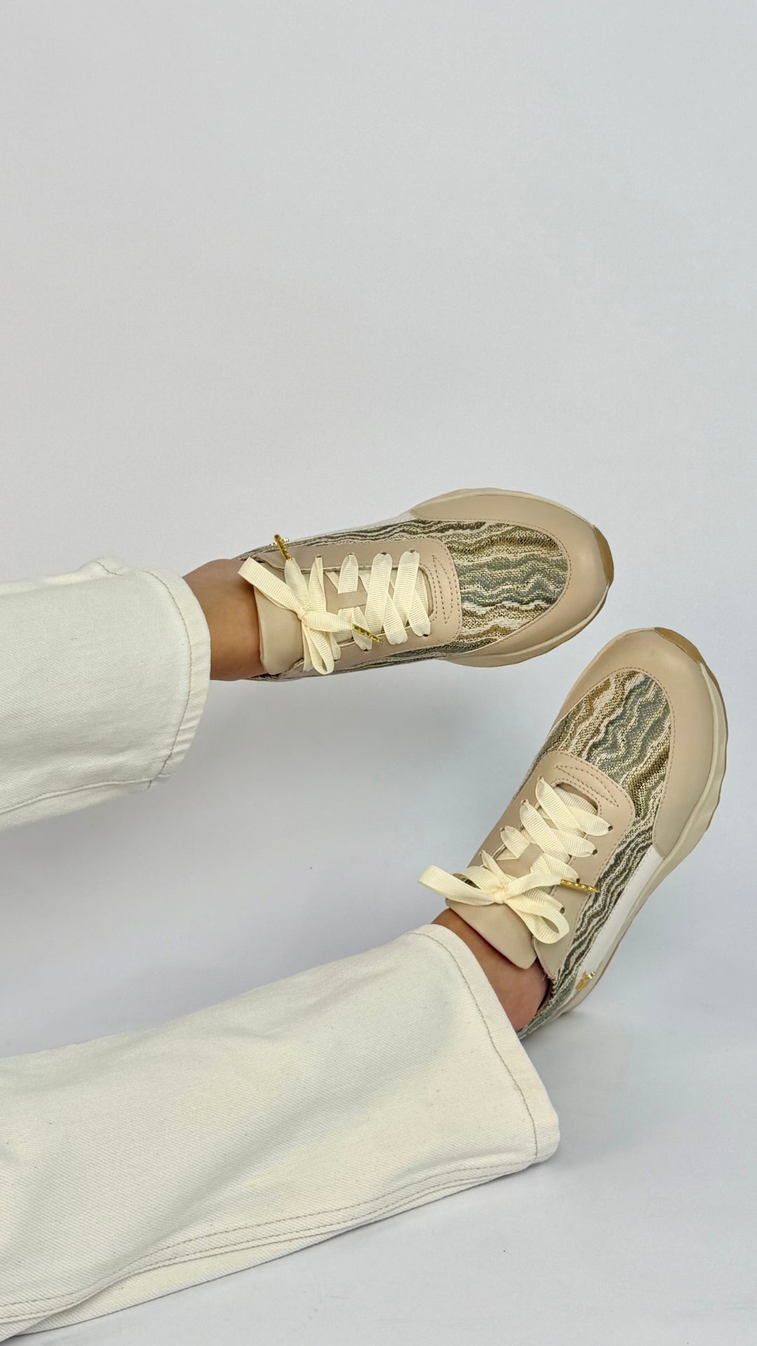 Tenis Urbanos Beige